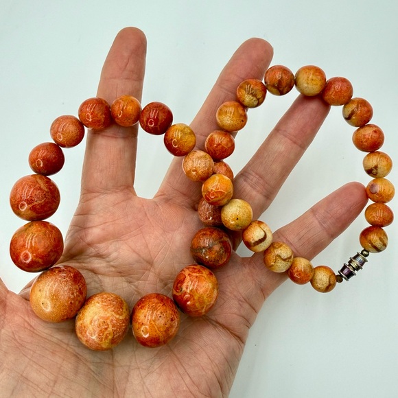 Vintage Genuine Apple Coral Graduated Bead Necklace 16” Barrel Clasp - Picture 14 of 17